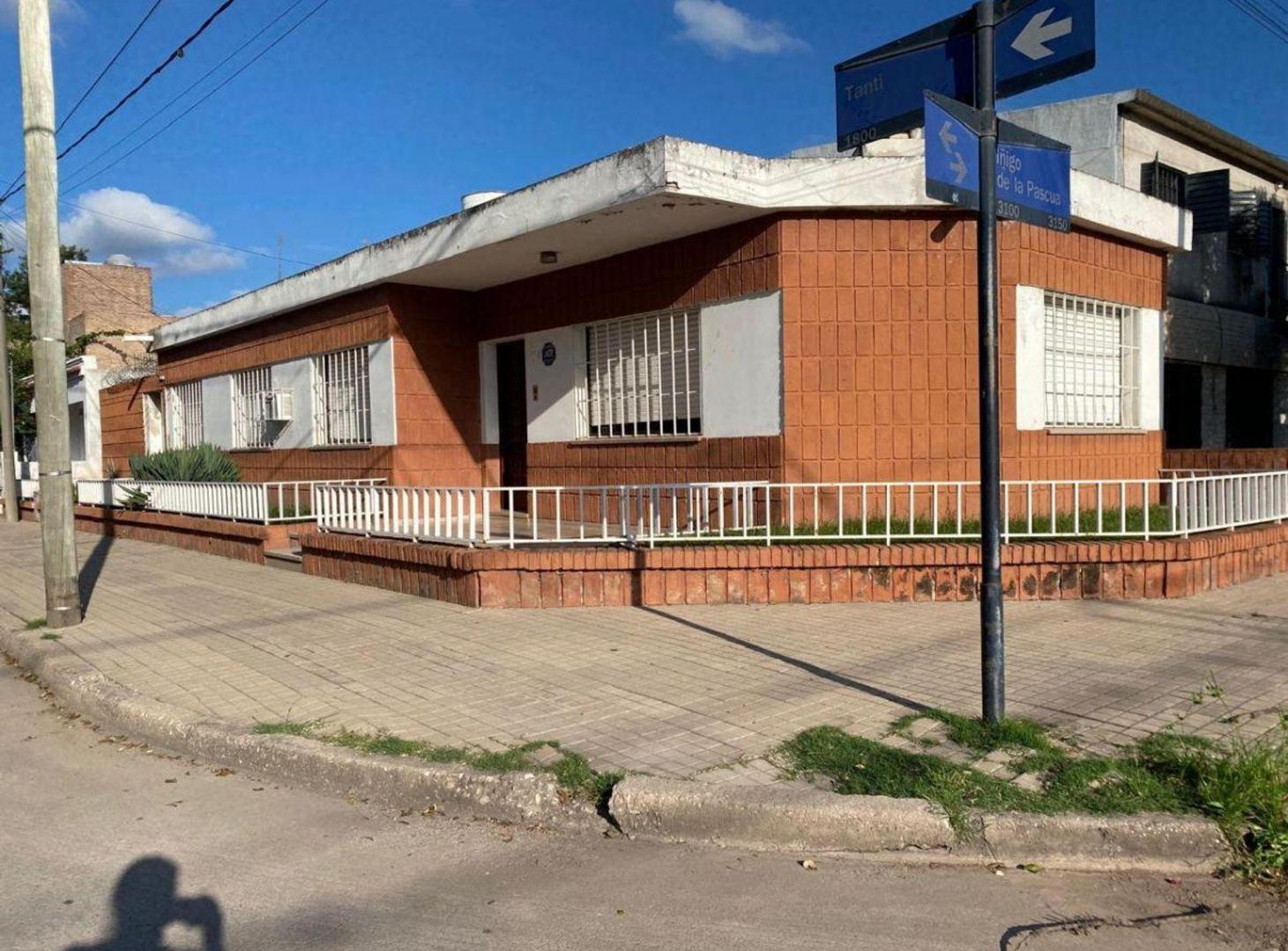 Foto de VENTA CASA 3 DORMITORIO BARRIO JARDIN, imagen 1