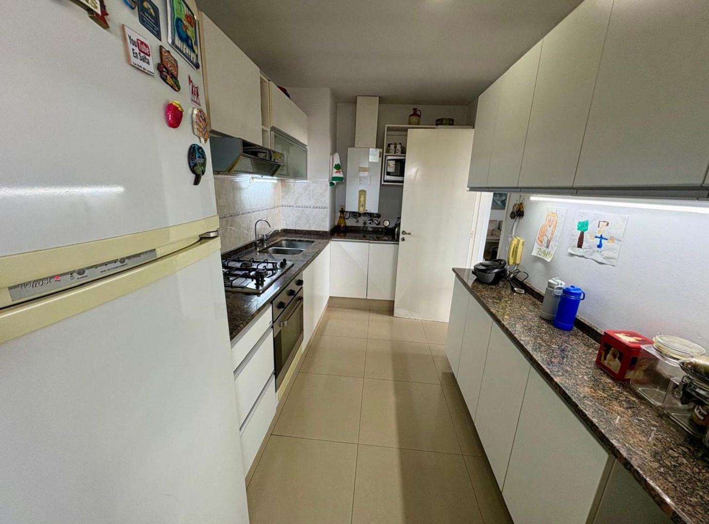 Foto de VENTA SEMI PISO 2 DORMITORIOS, BALCON Y COCHERA, imagen 3