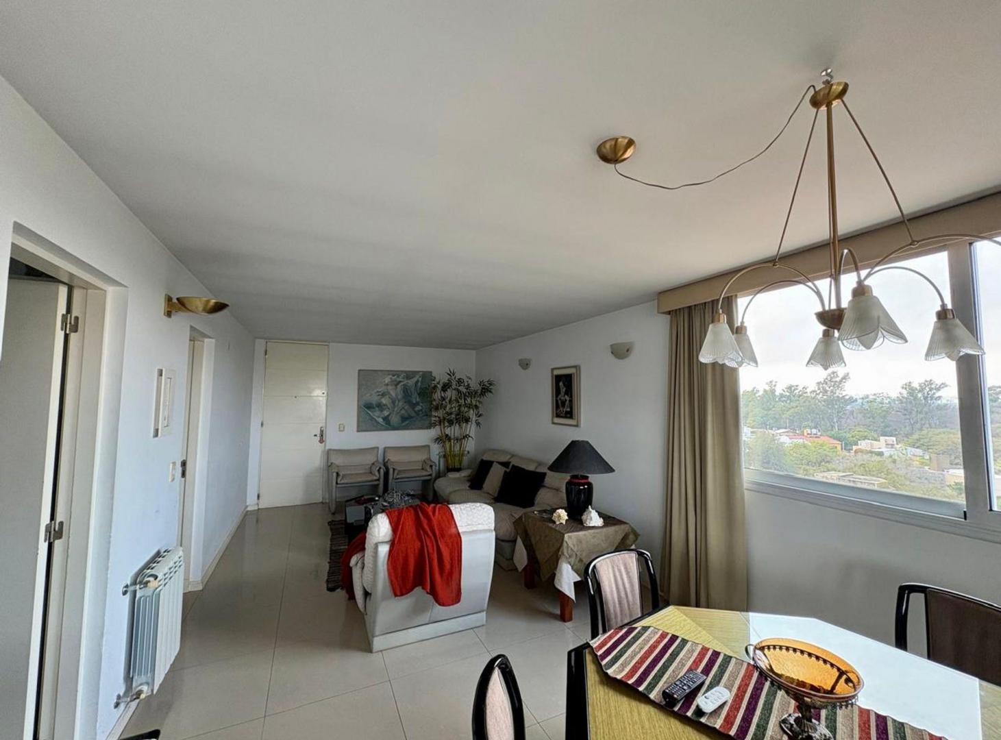 Foto de VENTA SEMI PISO 2 DORMITORIOS, BALCON Y COCHERA, imagen 1