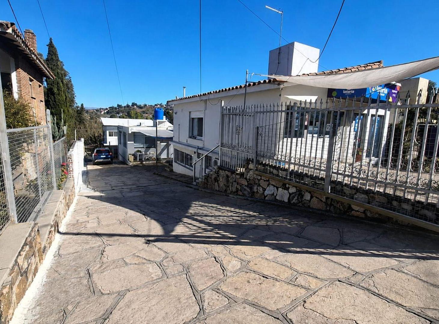 Foto de Venta de Local y 4 departamentos Villa Carlos Paz, imagen 1