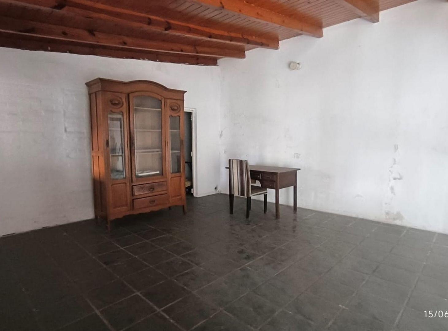 Foto de SE VENDE AMPLIA CASA 3 DORMITORIOS EN SAN iGNACIO, imagen 3