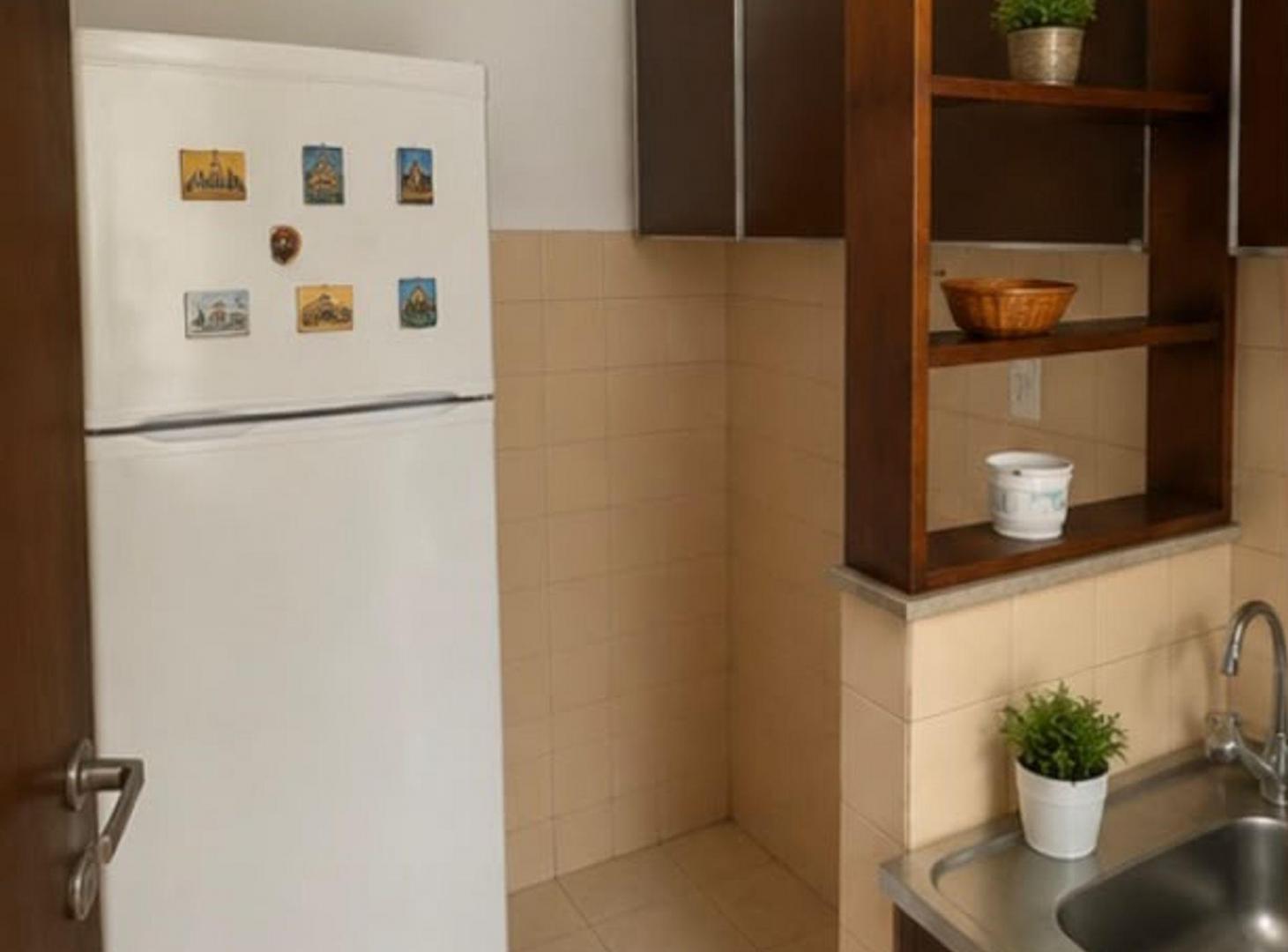 Foto de OPORTUNIDAD DEPTO 2 DORM CON COCHERA Y PATIO, imagen 3
