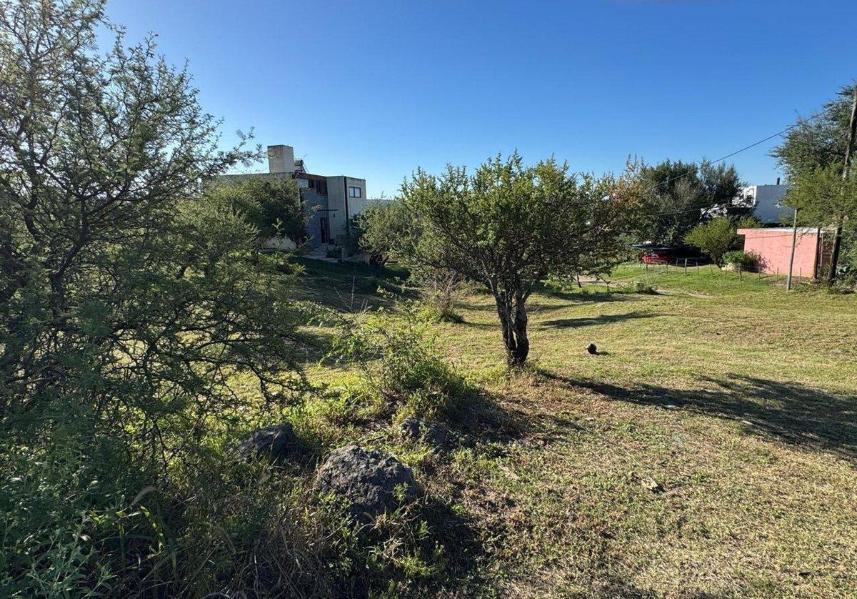 Foto de LOTE LOMAS DEL REY CERRADO 862 M Facilidades, imagen 2