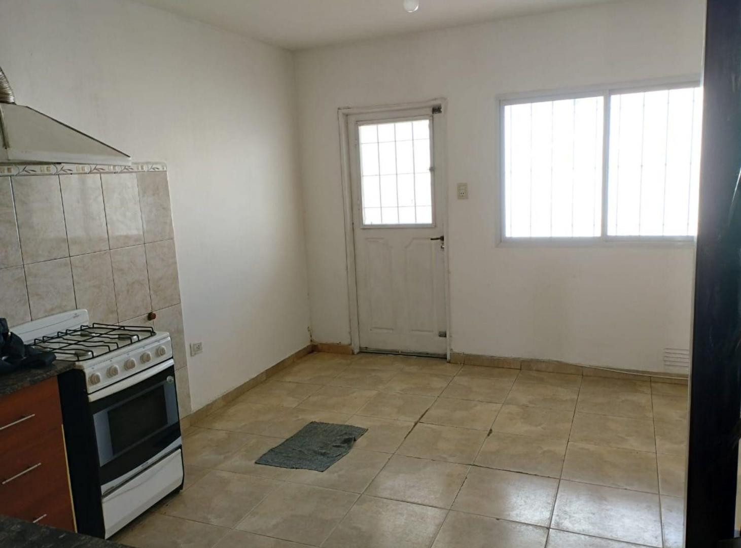 Foto de DUPLEX 2 DORMITORIOS BARRIO LAS PALMAS, imagen 3