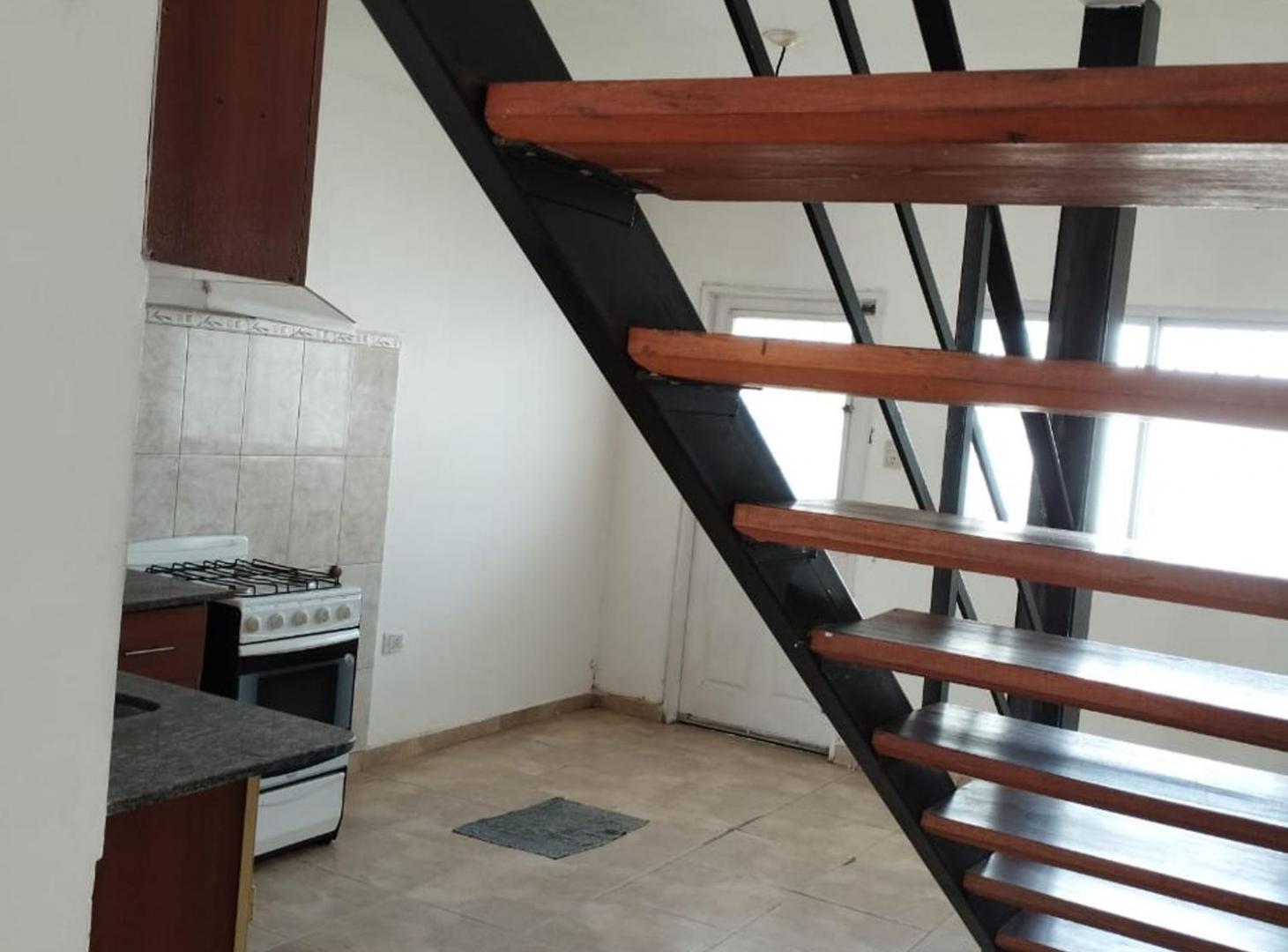 Foto de DUPLEX 2 DORMITORIOS BARRIO LAS PALMAS, imagen 2