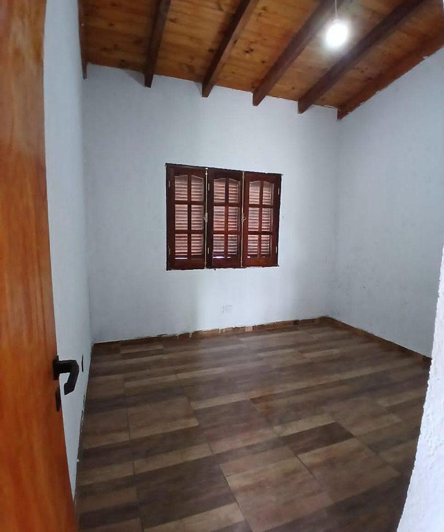 Foto de VENTA CASA 2 DORM. - B° VICOR - OPORTUNIDAD, imagen 3