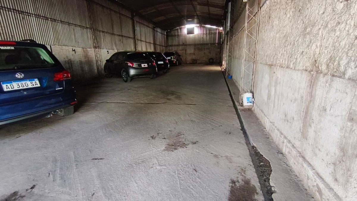 Foto de VENTA GALPON ALTO ALBERDI 200 M2 EXC UBICACION, imagen 1