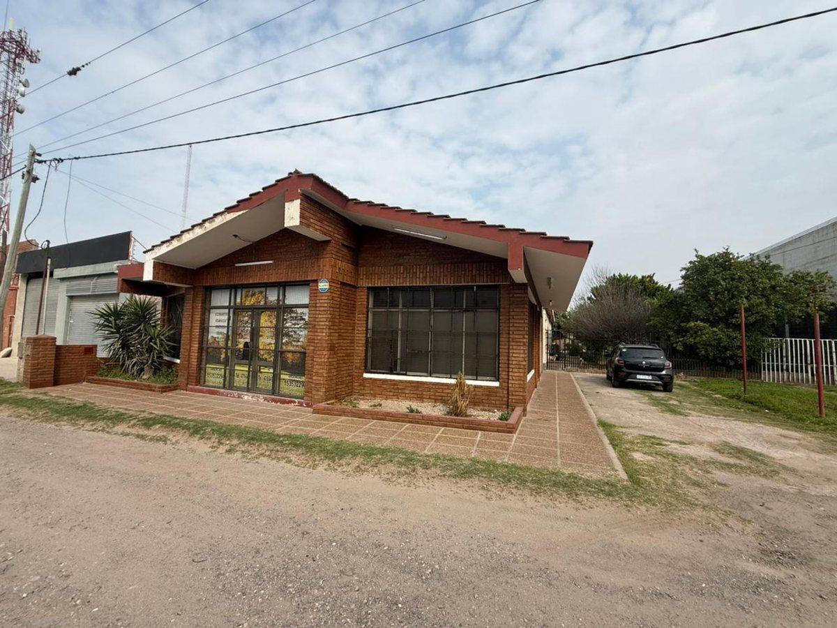 Foto de DOS CASAS MAS LOCAL EN JUAREZ CELMAN INVERSION, imagen 4