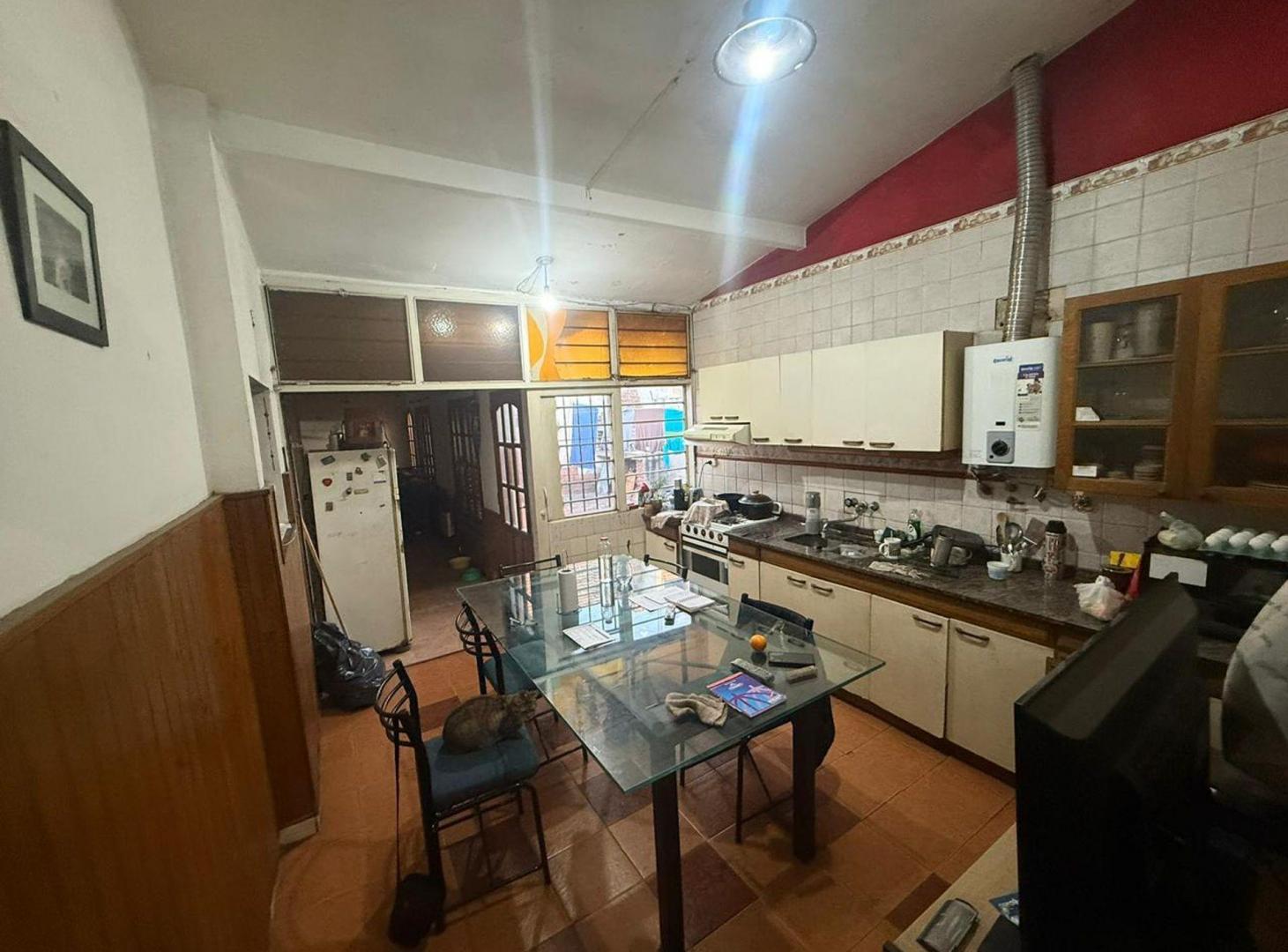 Foto de VENTA CASA 3 DORM + DPTO 2 DORM BARRIO YAPEYU, imagen 3