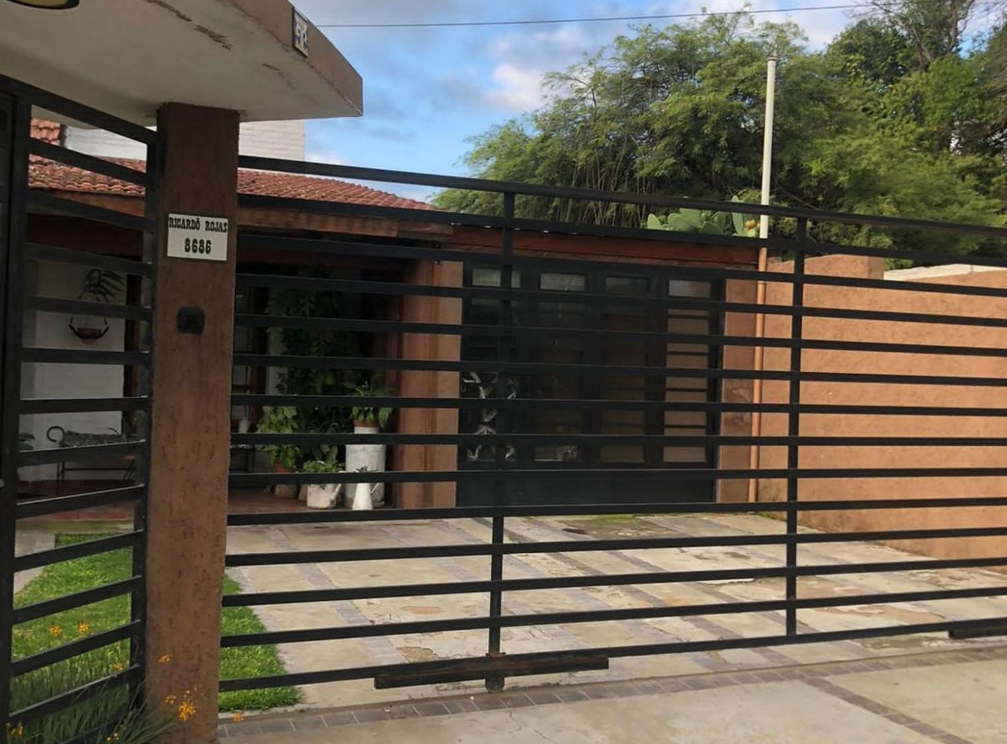 Foto de CASA EN ZONA NORTE CON PILETA QUINCHO Y COCHERA, imagen 4