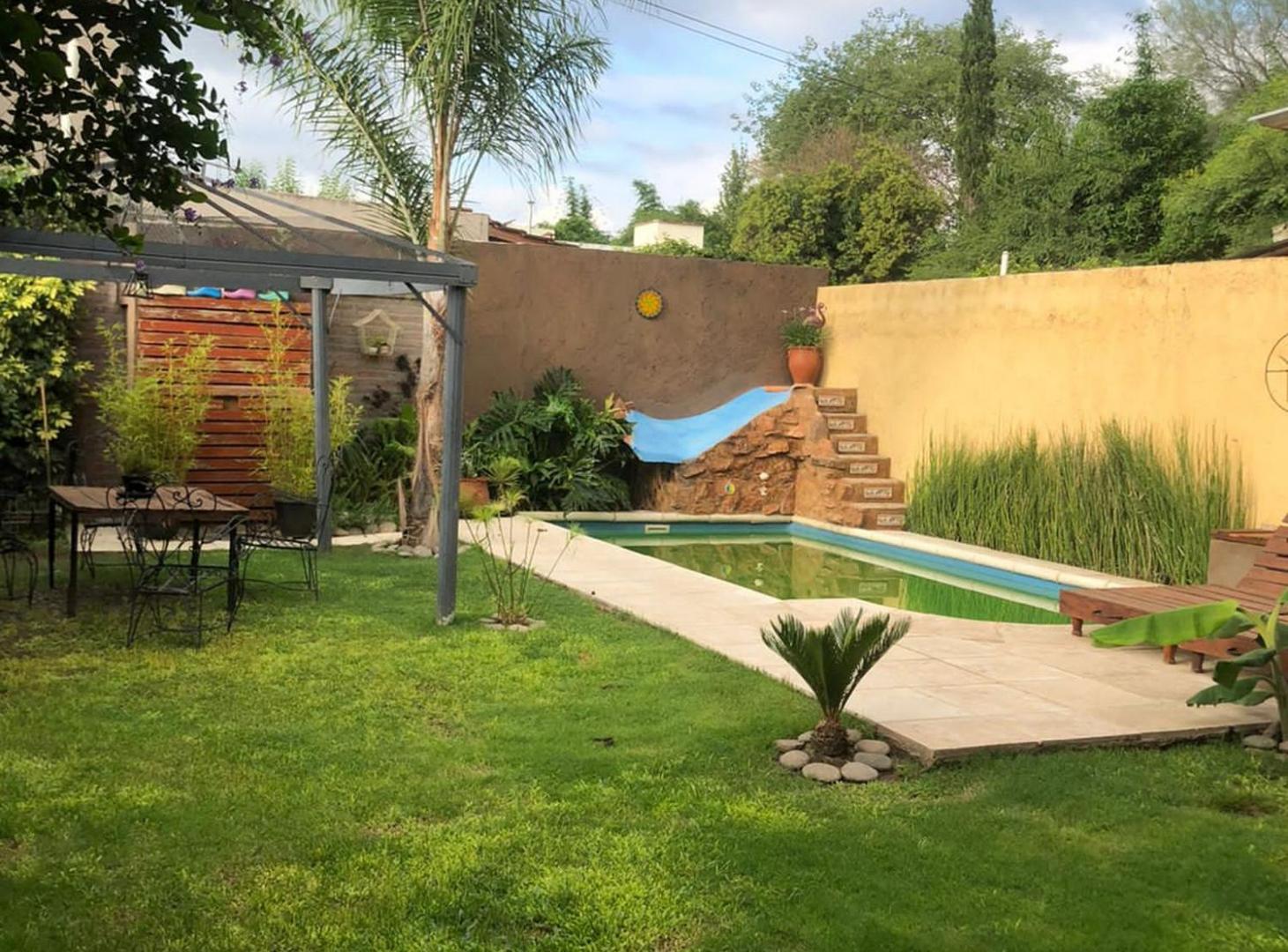 Foto de CASA EN ZONA NORTE CON PILETA QUINCHO Y COCHERA, imagen 3