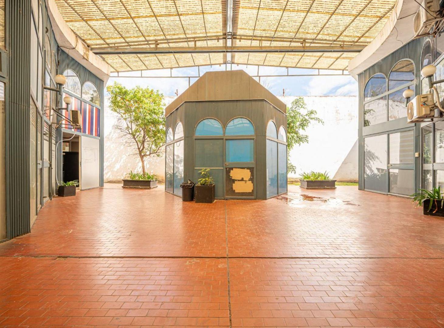 Foto de Oficina duplex en Galería Portofino, Rafel Nuñez, imagen 1