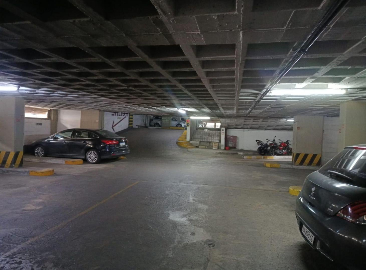 Foto de COCHERA BV CHACABUCO EDIF ARGENTA V PISO 2 CENTRO, imagen 5