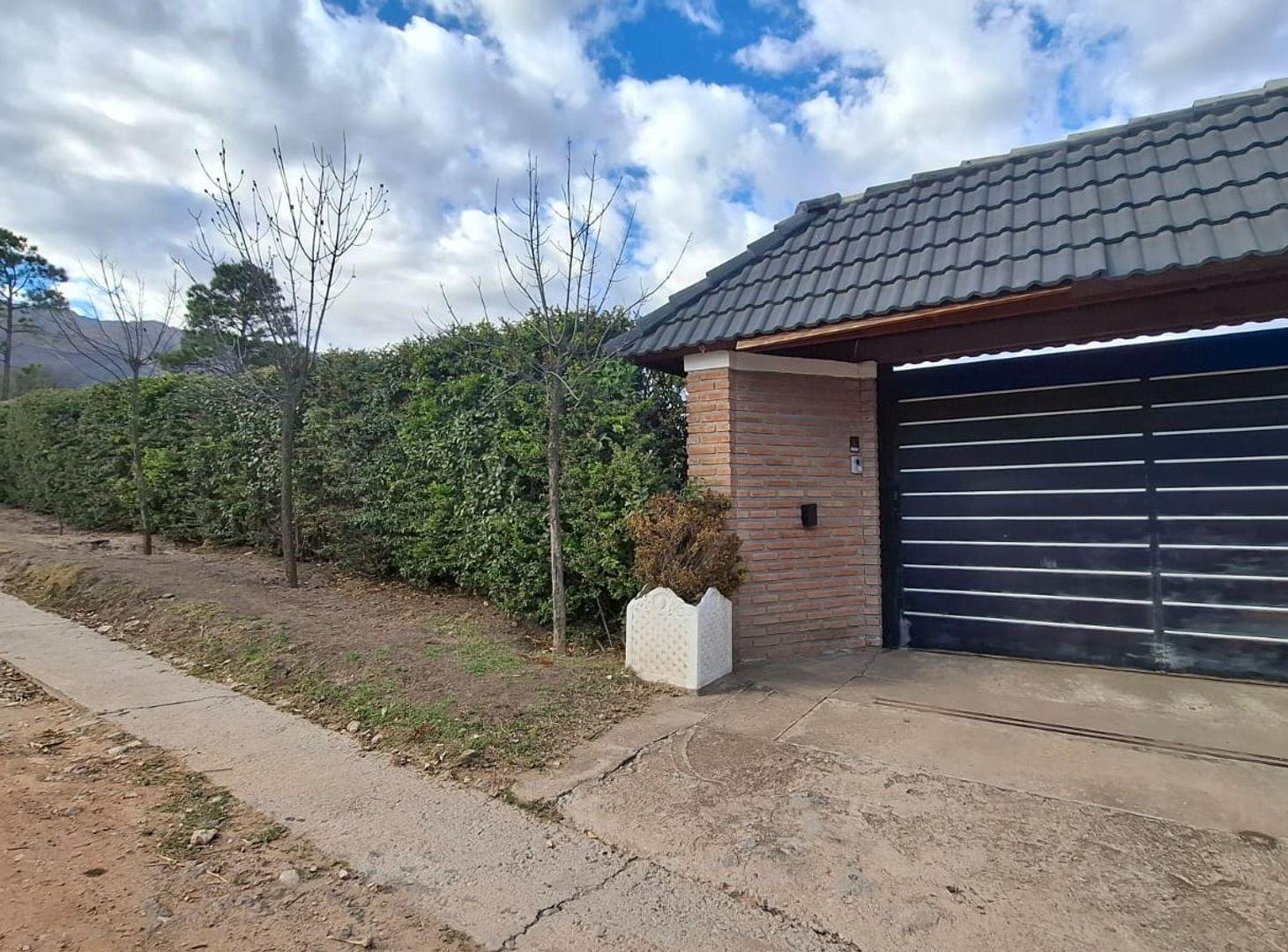 Foto de Venta Casa de categoria Los Hornillos lote 2650m2, imagen 3