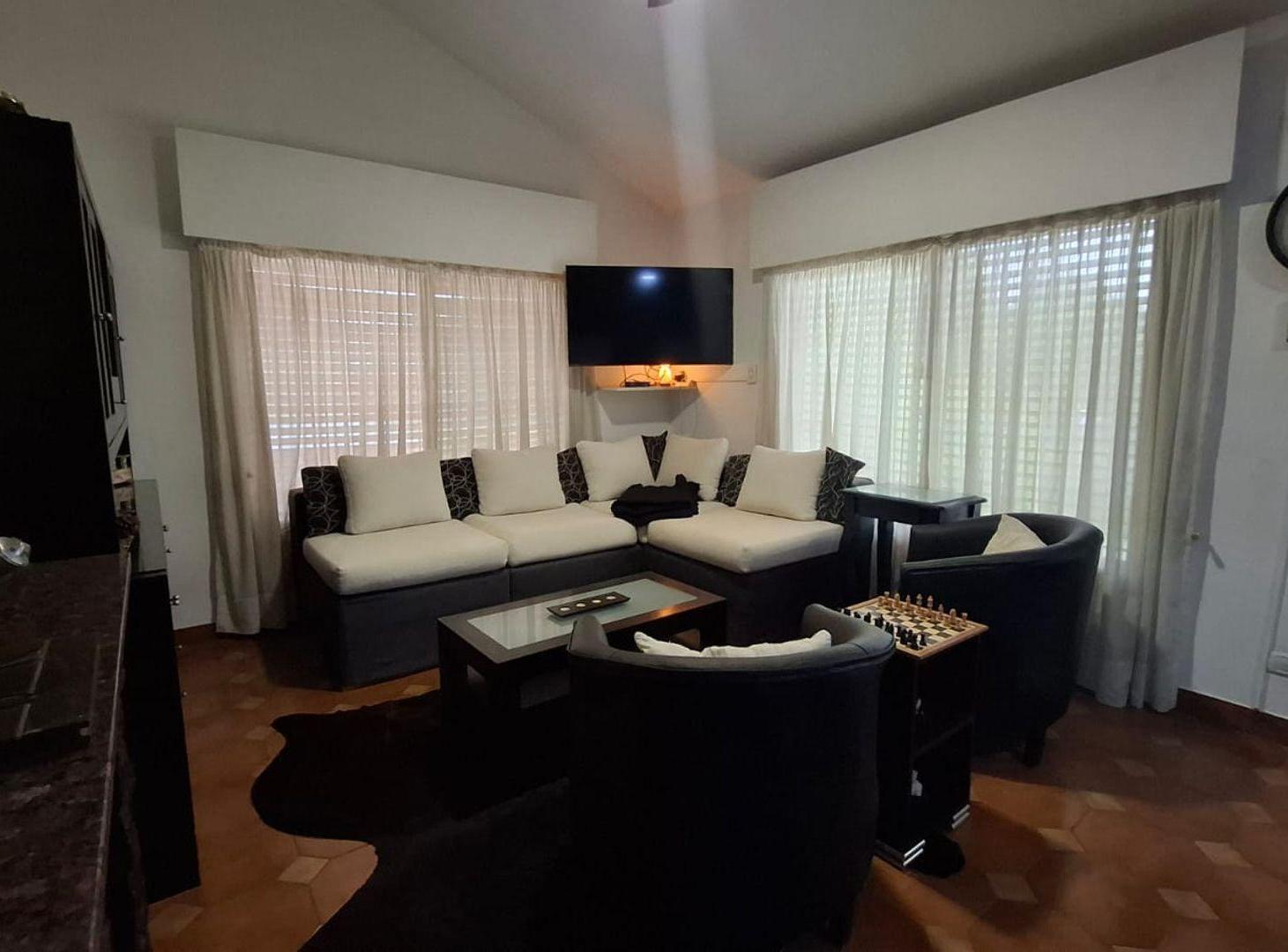 Foto de Venta Casa de categoria Los Hornillos lote 2650m2, imagen 5