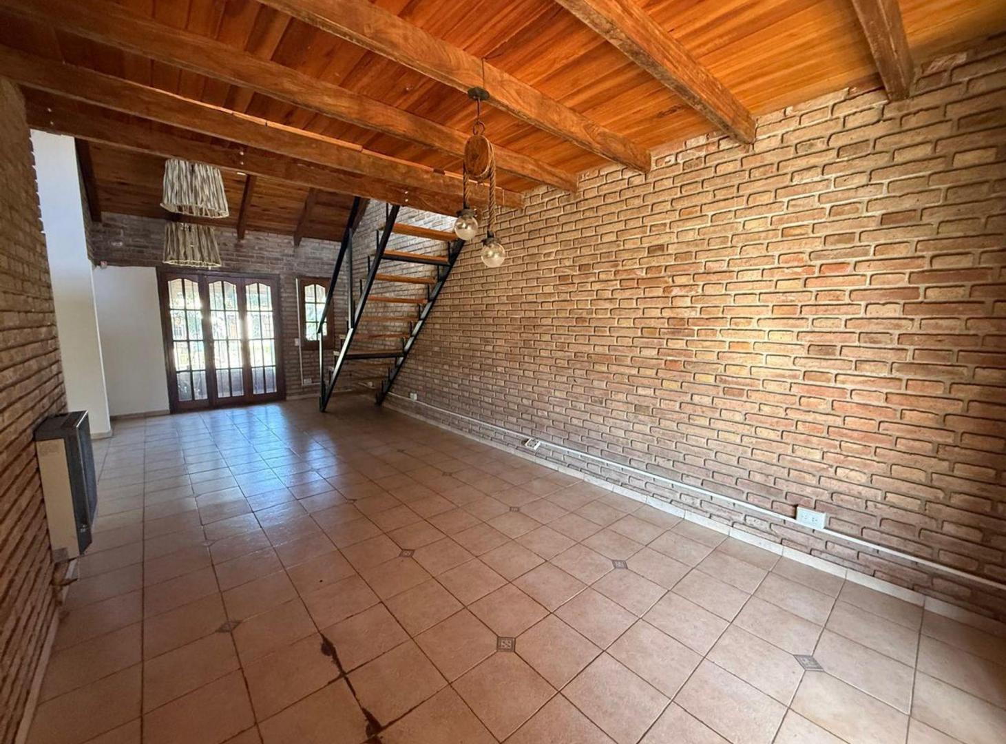 Foto de CASA QUINTAS DE ARGÜELLO 186M2, imagen 3