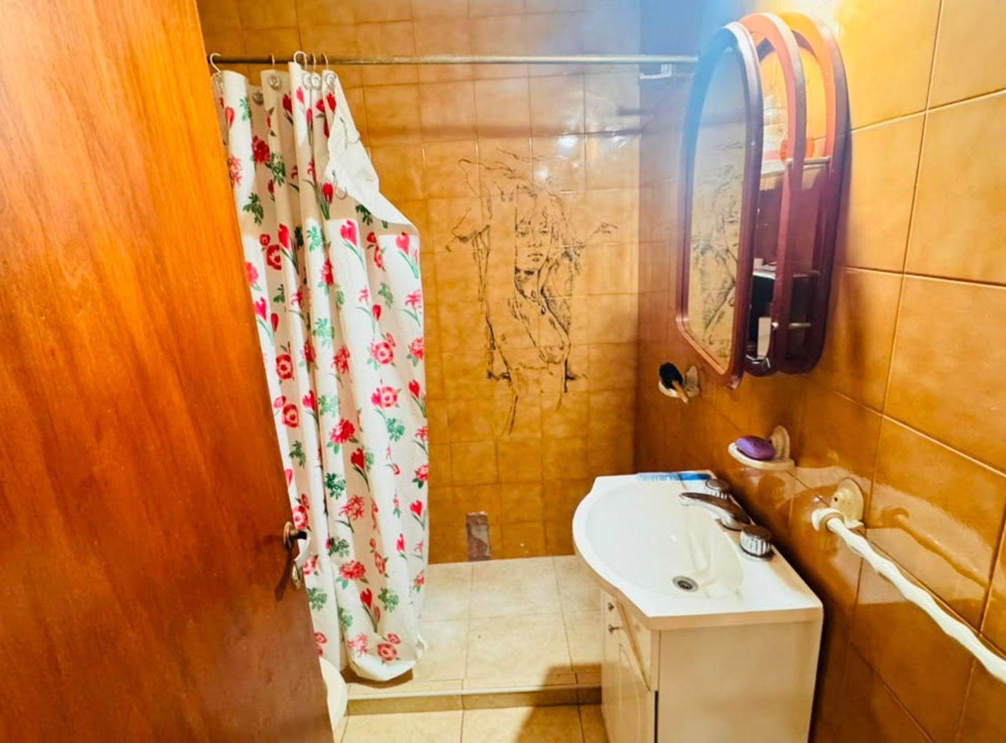 Foto de Casa con 4 dormitorios con Escritura barrio Maipu, imagen 3