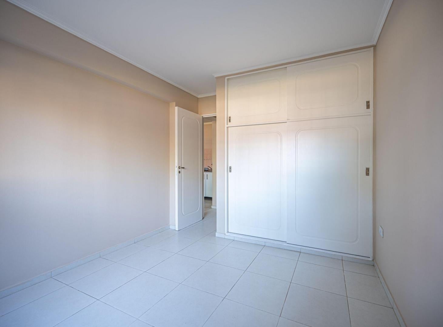 Foto de Departamento de 1 dormitorio PB en Villa Sol, imagen 2