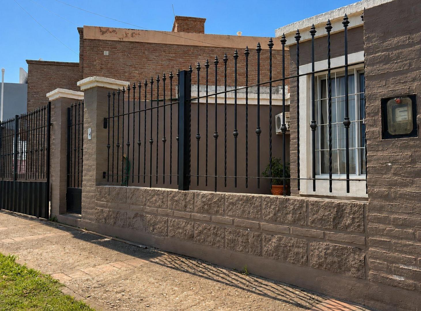 Foto de EN VENTA CASA MARQUES SOBREMONTE 1 Dormitorio, imagen 1