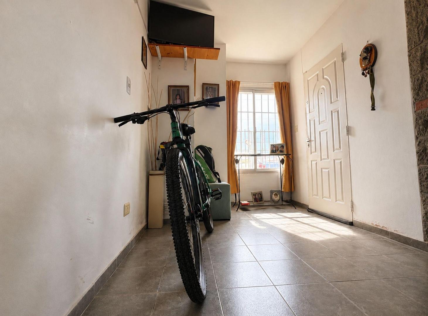 Foto de EN VENTA CASA MARQUES SOBREMONTE 1 Dormitorio, imagen 2