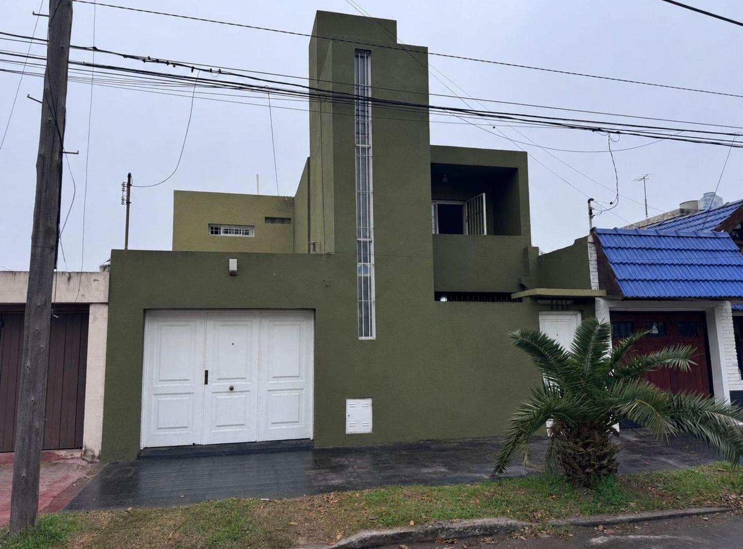 CASA 3 DORM 2 BAÑ COCHERA  B ALTAMIRA APTA CREDITO