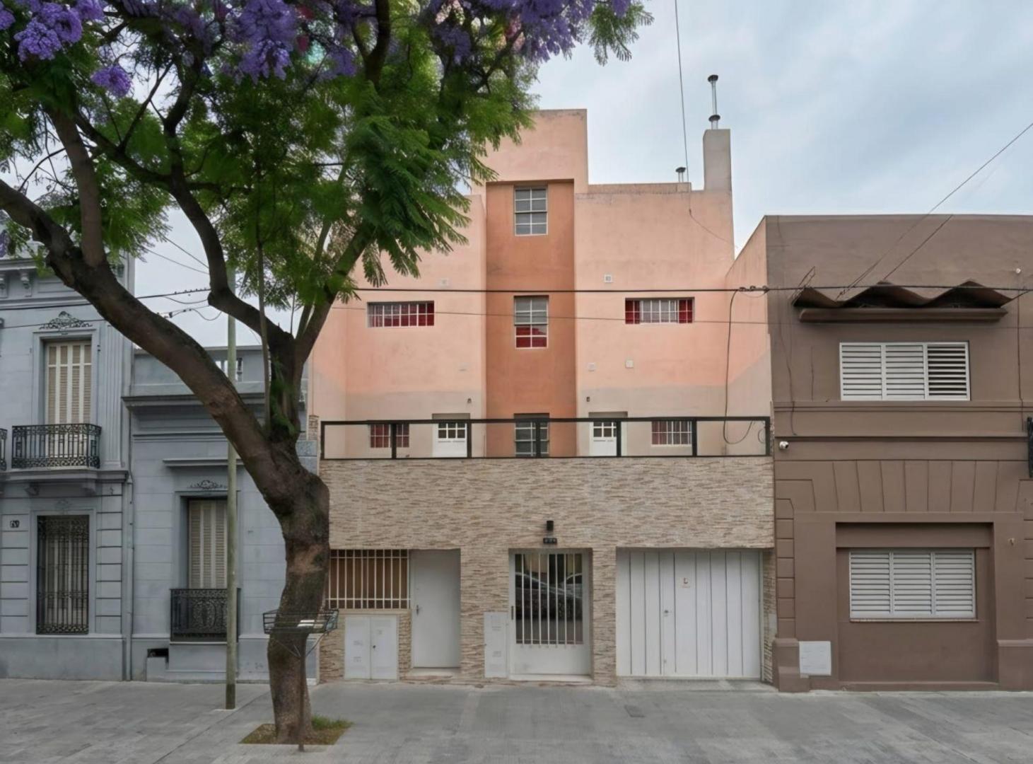 Foto de Oportunidad Inversor Edificio 6 unidades Alberdi, imagen 2