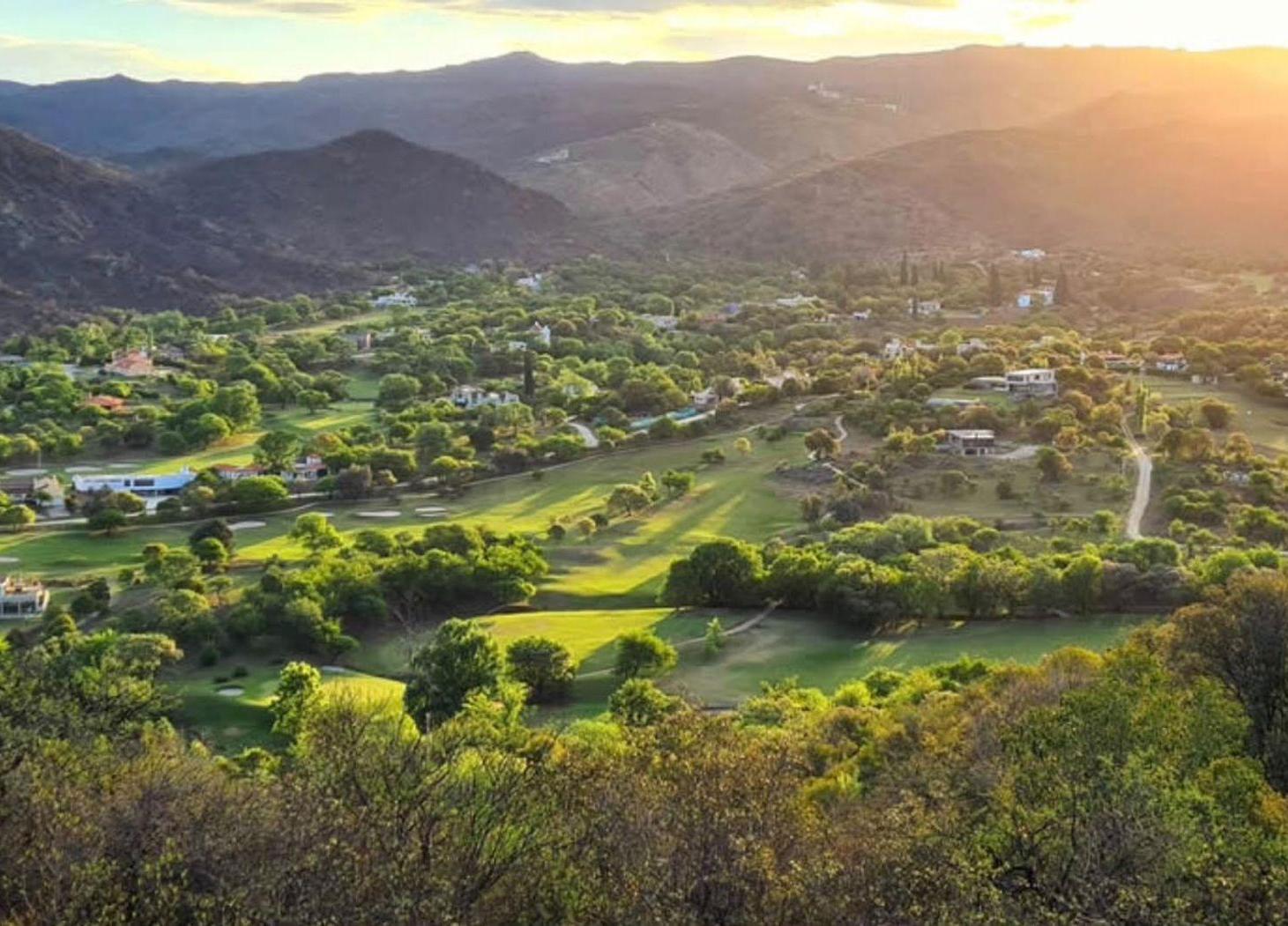 Foto de Lote Potrerillo de Larreta fondo golf 1926m2, imagen 2