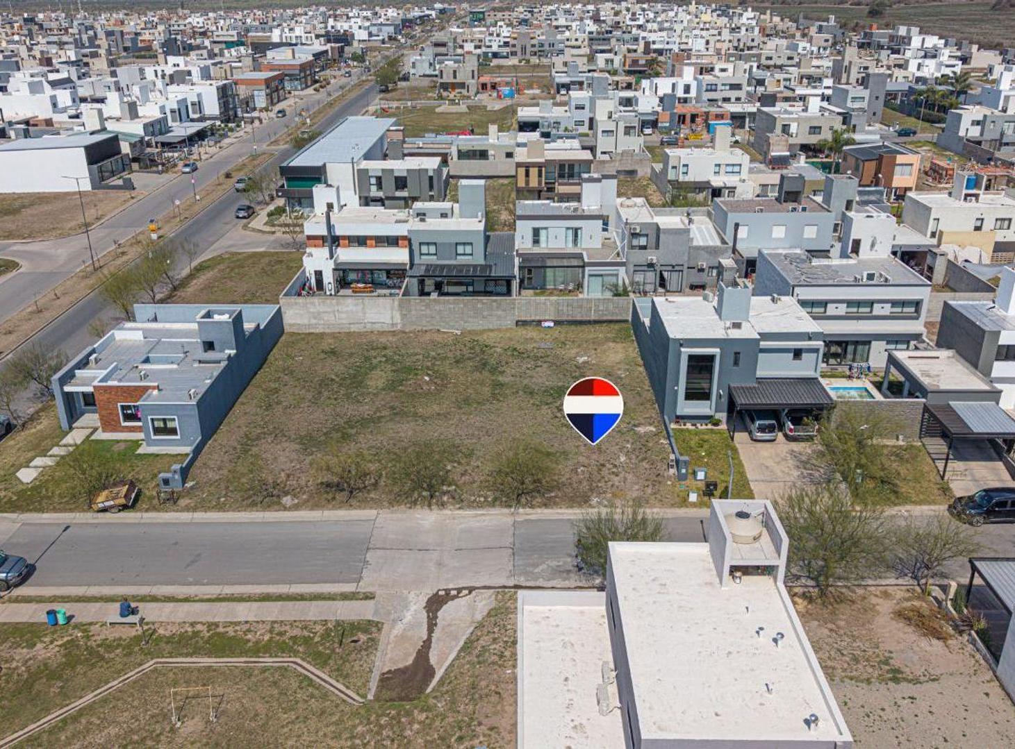 Foto de Lote residencial en Docta Boulevard CON ESCRITURA, imagen 3