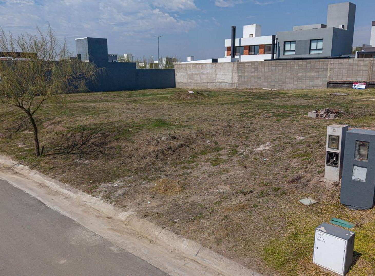 Foto de Lote residencial en Docta Boulevard CON ESCRITURA, imagen 2