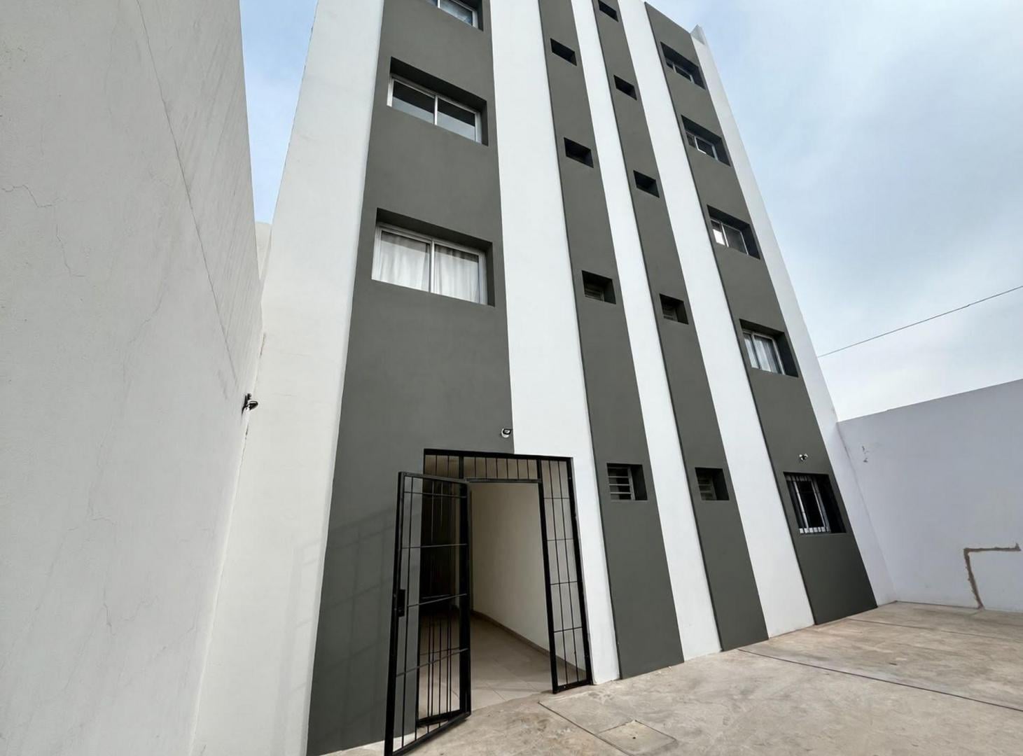 Foto de DPTO, 1 DORM. A ESTRENAR BARRIO GRAL. PUEYRREDON, imagen 1