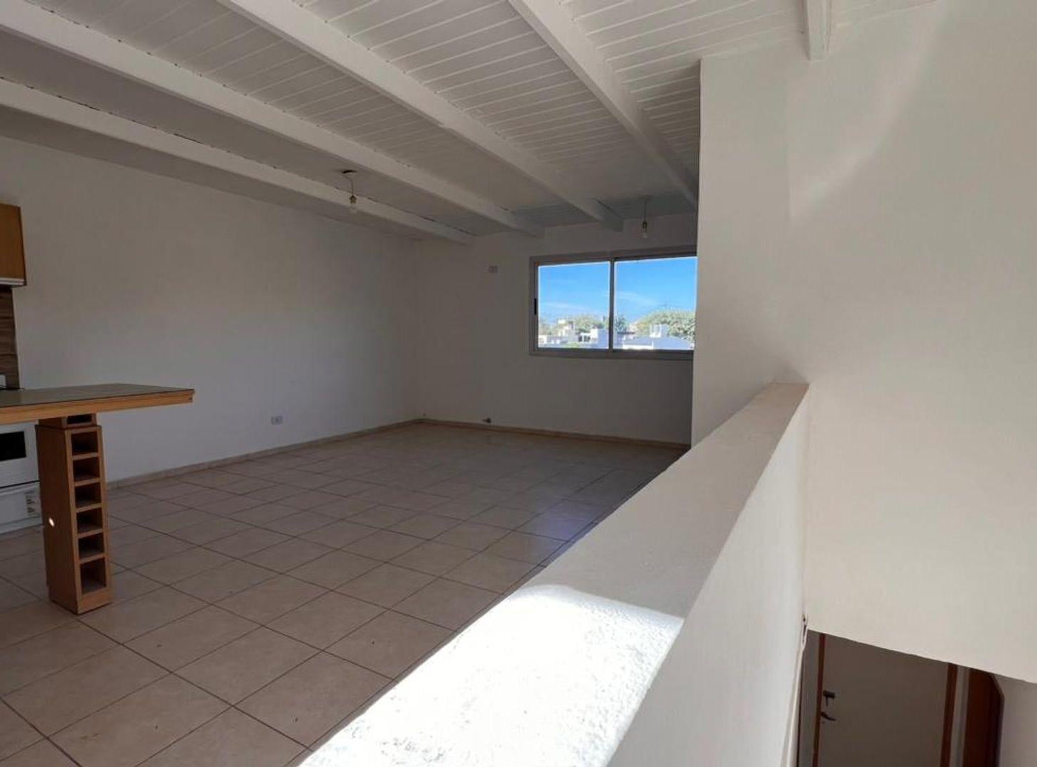 Foto de VENTA AMPLIO DUPLEX 2DOR CUESTA COLORADA APTO CRÉD, imagen 2