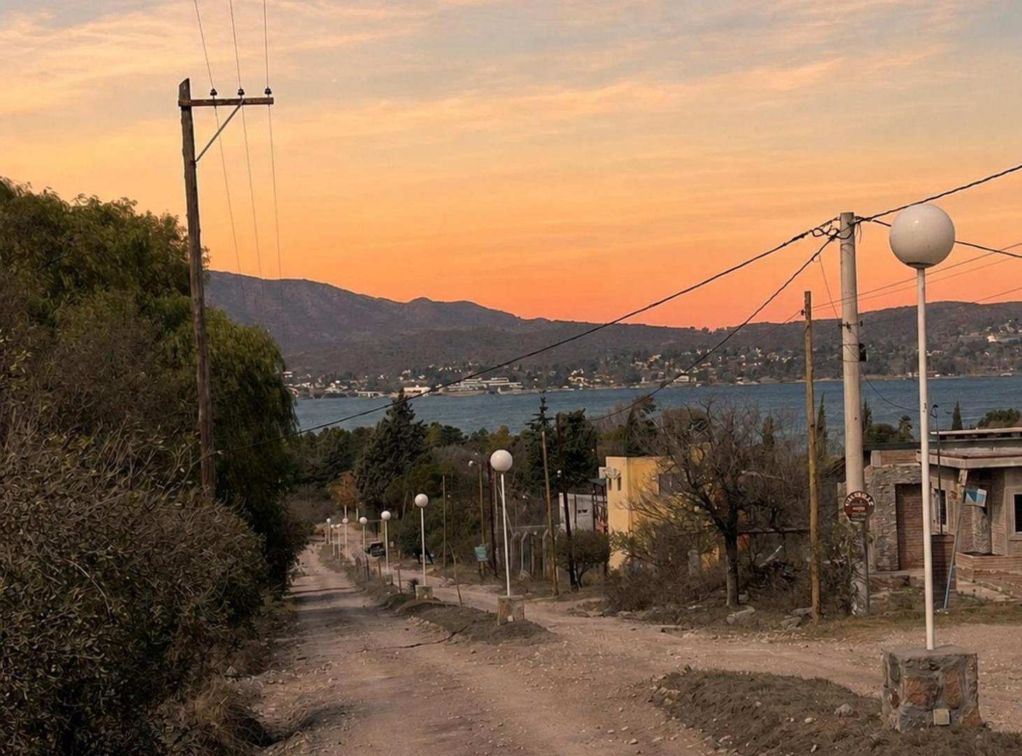 Foto de VENDO LOTE 1200M2 A 2 CUADRAS DEL LAGO SAN ROQUE, imagen 3