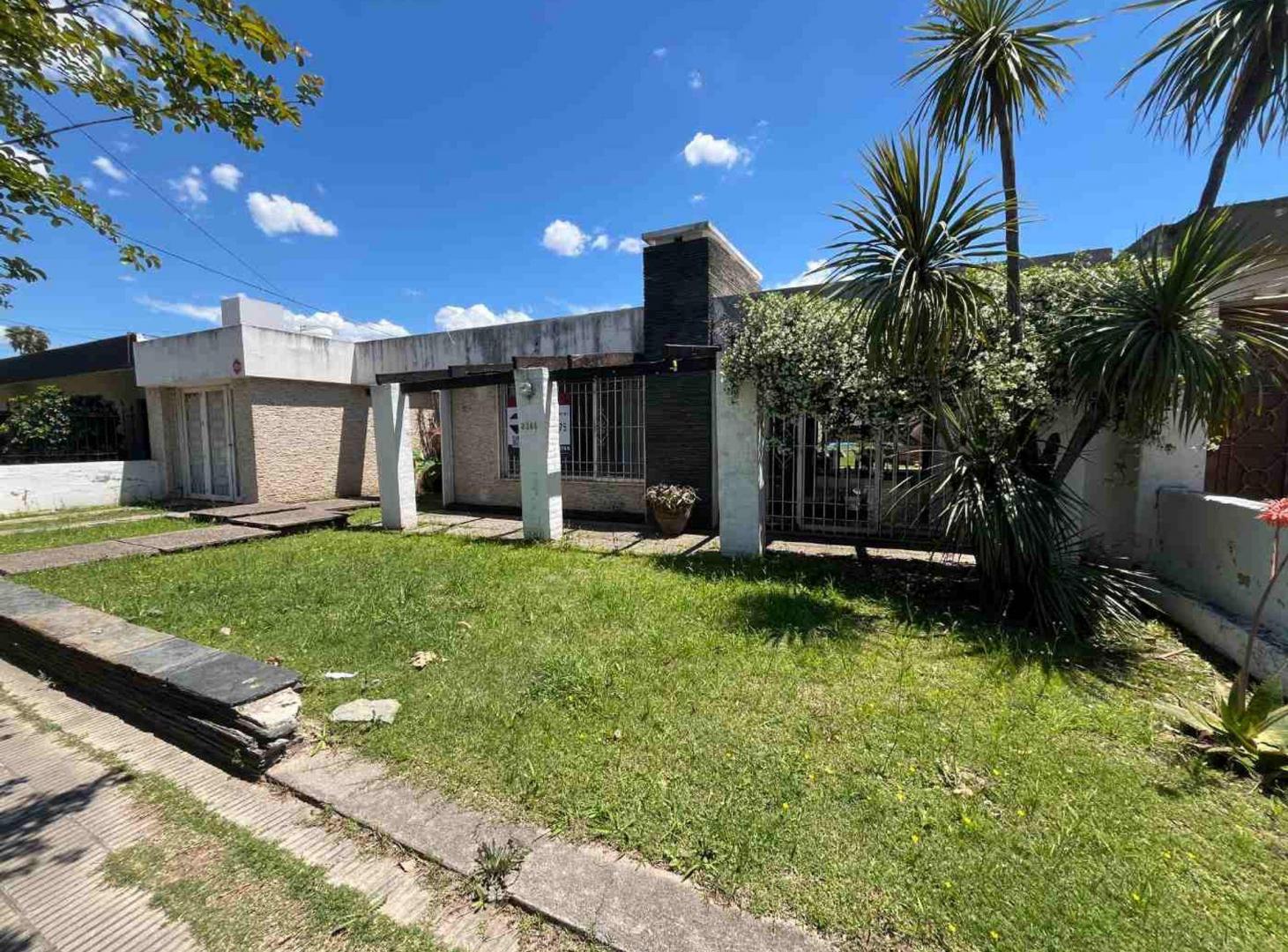 Foto de GRAN CASA 3 DORMITORIOS VILLA CENTENARIO, imagen 1