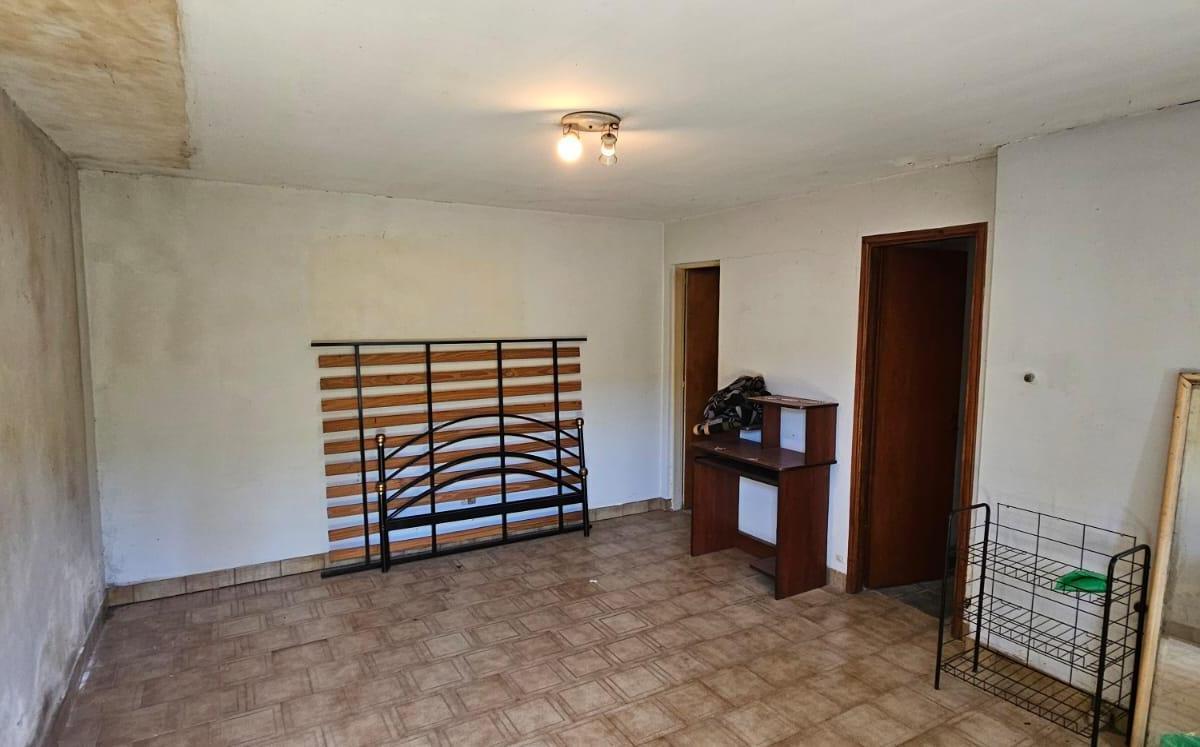 Casa de Tres Ambientes Más Dos Locales Sobre Lote Propio 5