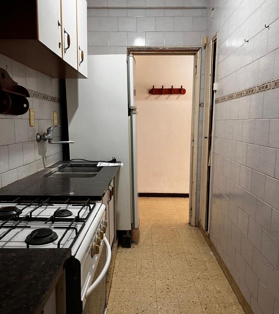Foto de DEPARTAMENTO TRES AMBIENTES CON BALCON - LURO 2300, imagen 2
