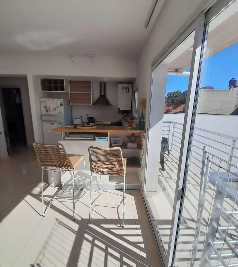 DEPARTAMENTO 2 AMBIENTES + COCHERA-R. PEÑA Y ESPAÑA 2
