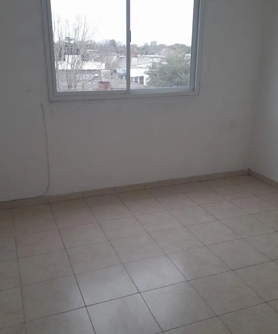 2 AMBIENTES EN ALQUILER-JUNCAL Y PRIMERA JUNTA 2