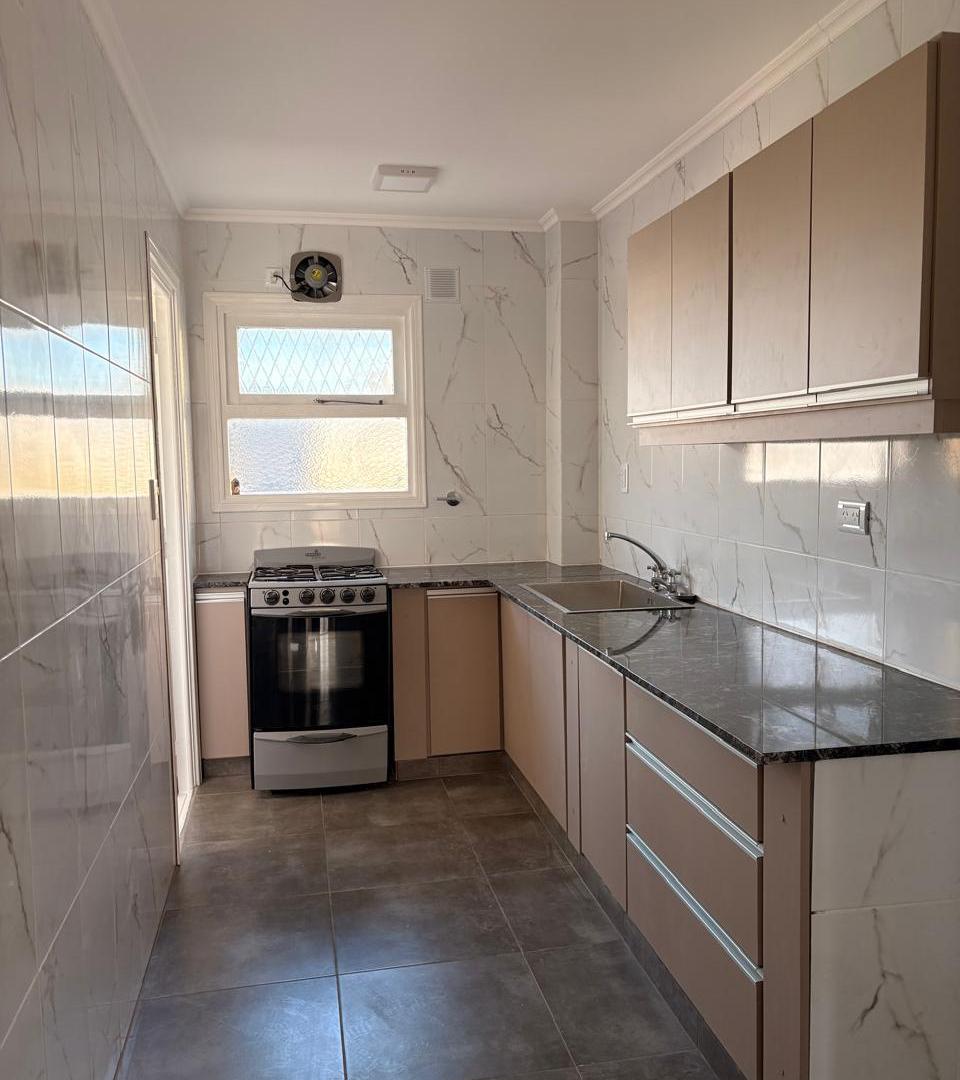 Foto de DEPARTAMENTO 3 AMBIENTES CON BALCON - ALBERTI 3800, imagen 1