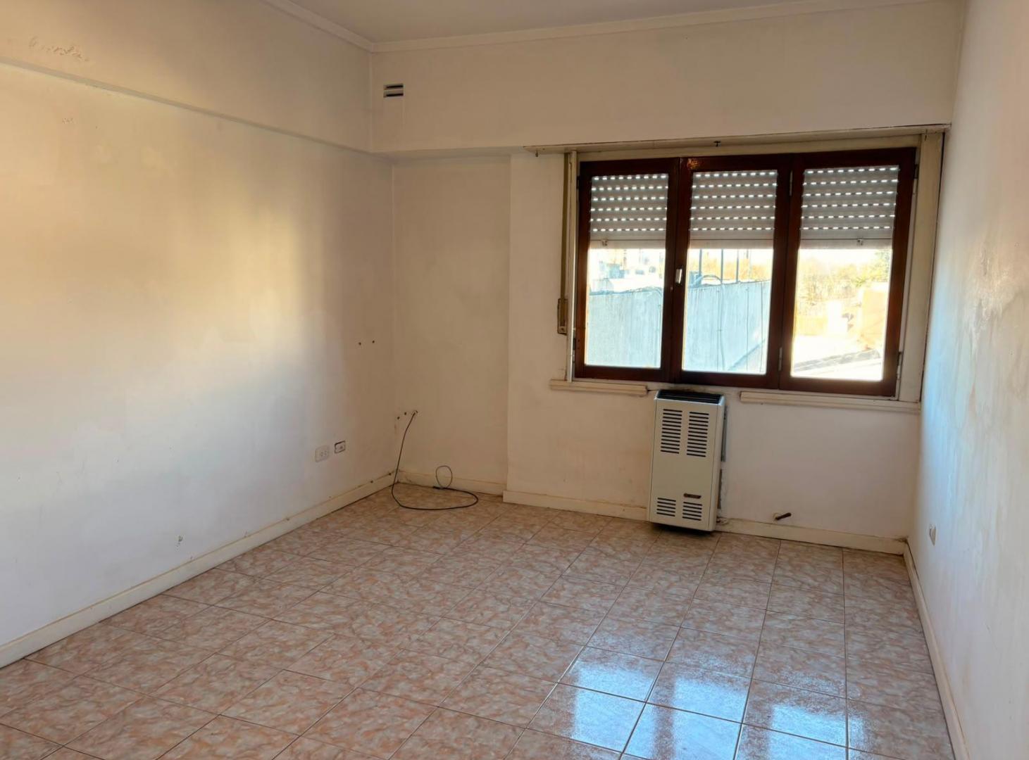 Foto de DEPARTAMENTO DOS AMBIENTES - ESPAÑA 400, imagen 2
