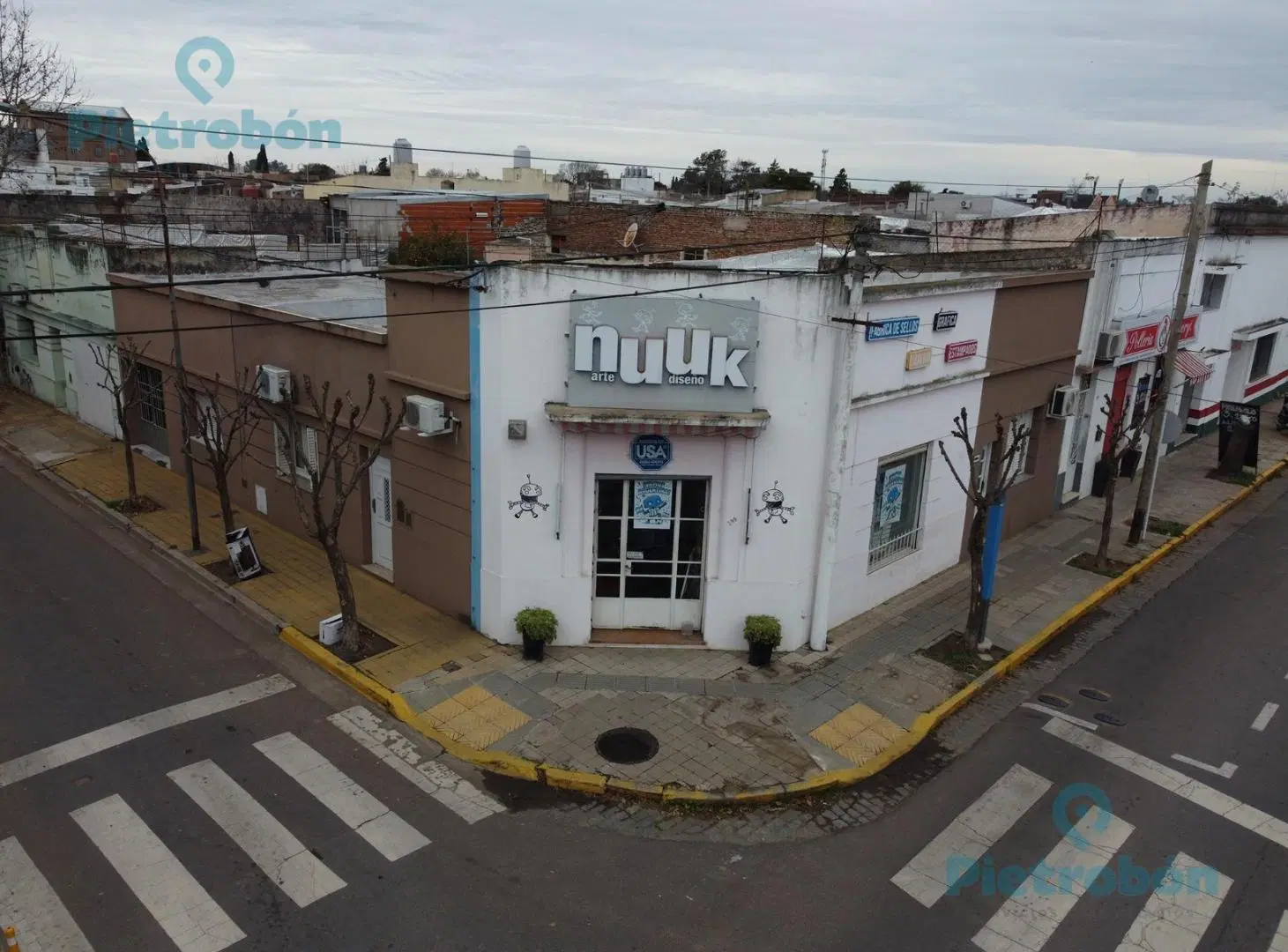 VENTA DE CASA CON LOCAL INDEPENDIENTE 2