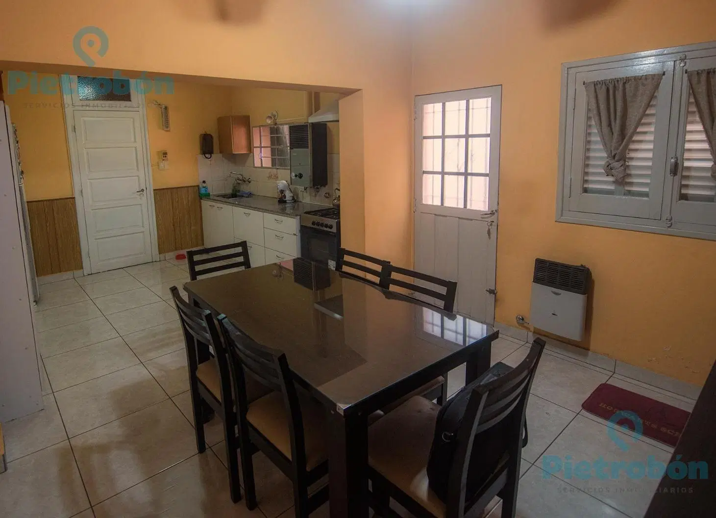 VENTA DE CASA CON LOCAL INDEPENDIENTE 8