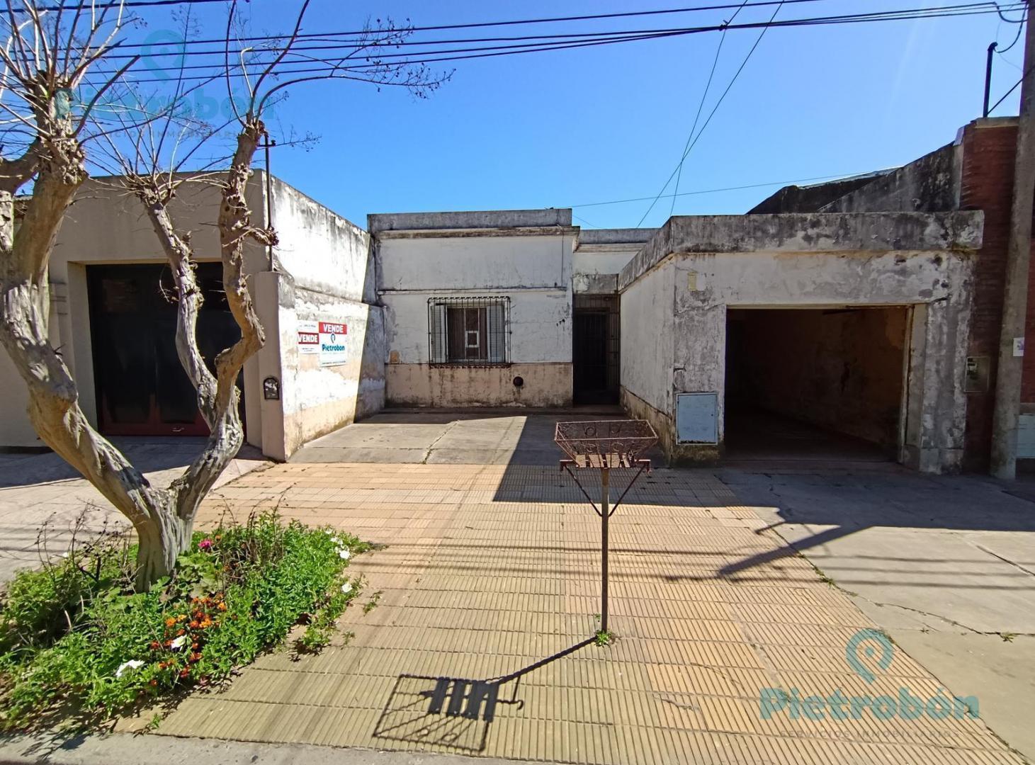 Foto de Casa a demoler/ reformar sobre lote con gran potencial, imagen 2