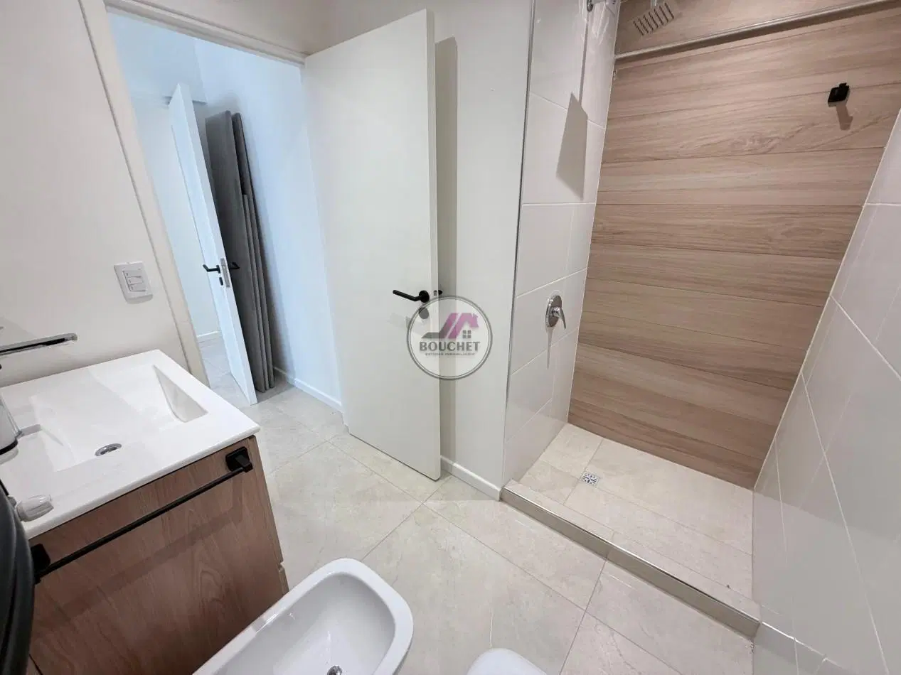 DEPARTAMENTO 3 AMBIENTES CON BALCON Y PATIO EN VENTA | PLAZA COLON 4