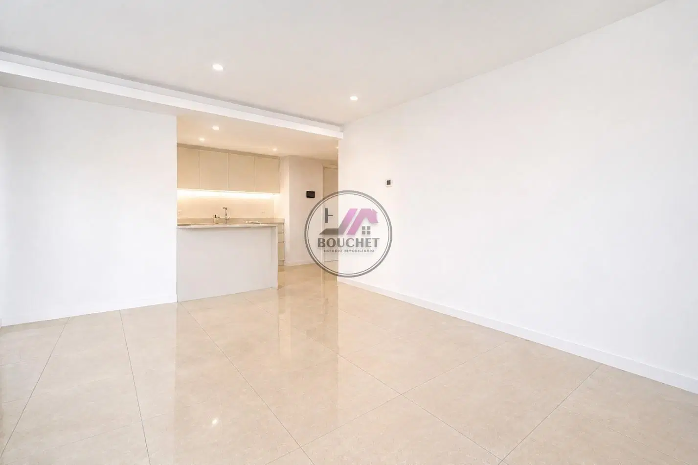 DEPARTAMENTO SEMIPISO 3 AMBIENTES CON COCHERA EN VENTA | ALDREY 3