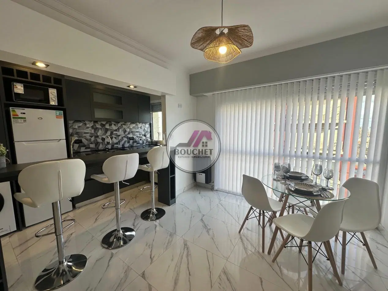 DEPARTAMENTO AMBIENTE DESPLAZADO A LA CALLE EN VENTA | PLAZA MITRE 3