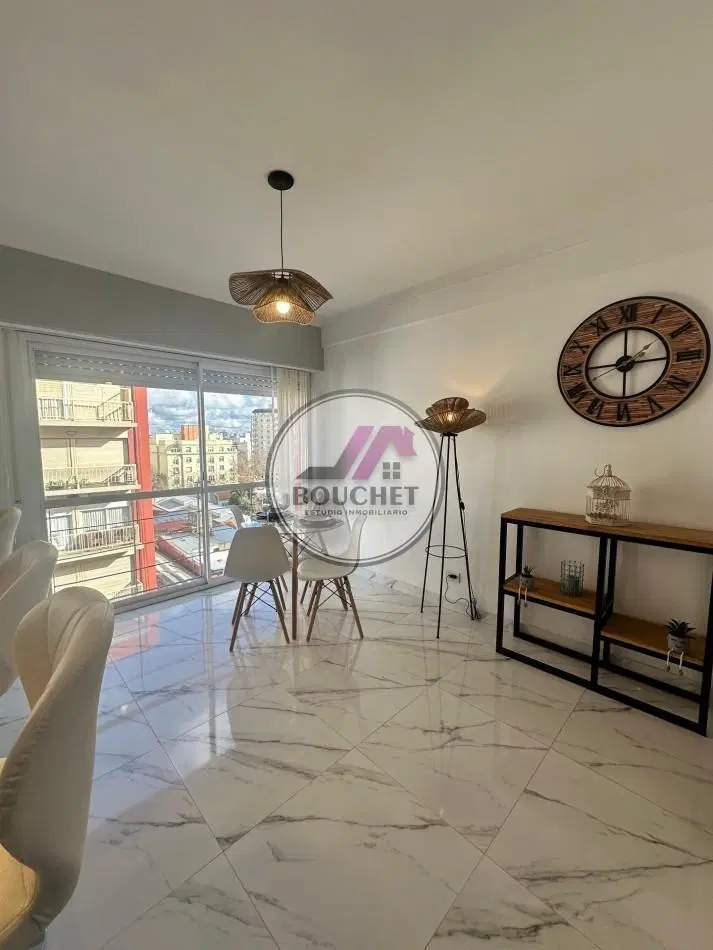 DEPARTAMENTO AMBIENTE DESPLAZADO A LA CALLE EN VENTA | PLAZA MITRE 4
