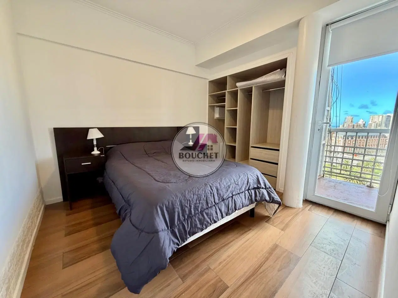 DEPARTAMENTO 2 AMBIENTES CON BALCON TERRAZA Y VISTA AL MAR EN VENTA | PLAZA COLON 4