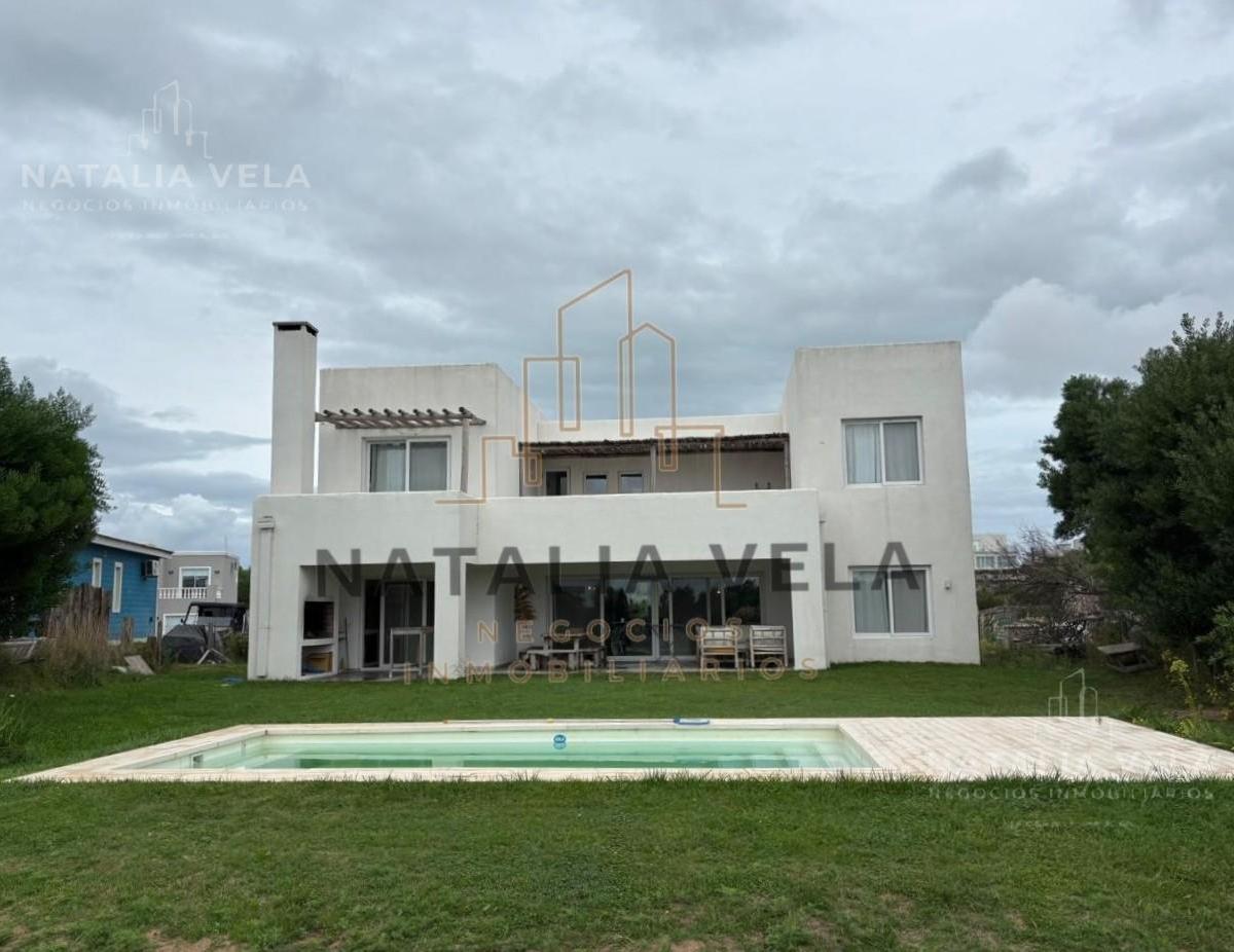 Venta Casa en Costa Esmeralda - 300 m² - 6 Habitaciones – Amoblada - Lote de 843 m² 4