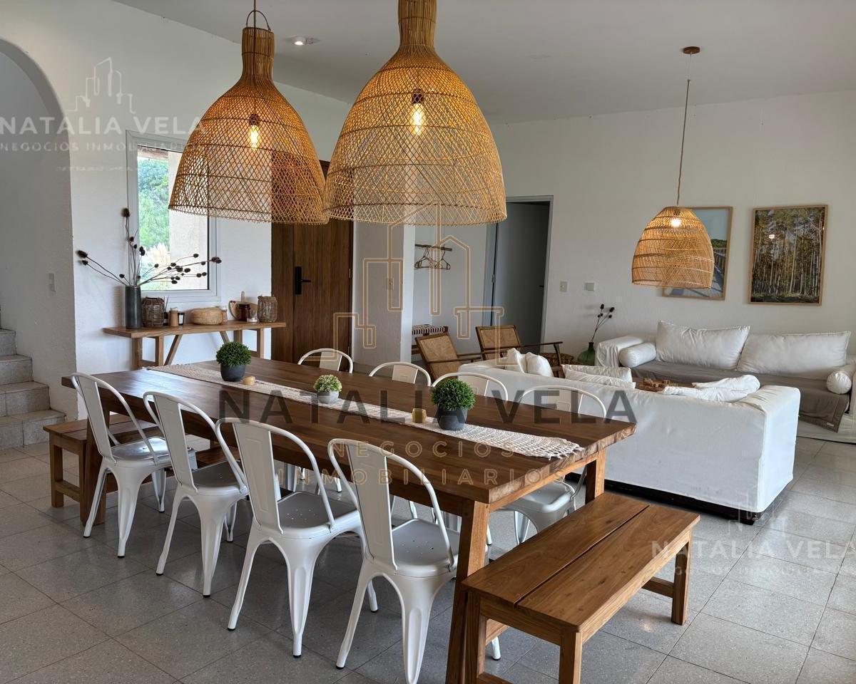 Venta Casa en Costa Esmeralda - 300 m² - 6 Habitaciones – Amoblada - Lote de 843 m² 2
