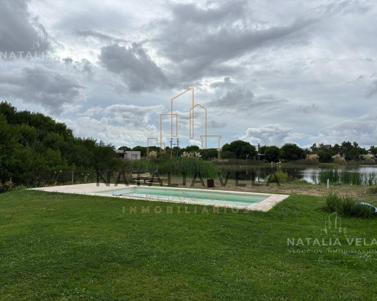 Venta Casa en Costa Esmeralda - 300 m² - 6 Habitaciones – Amoblada - Lote de 843 m² 3